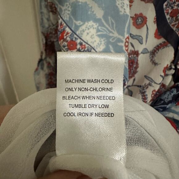 💥Daniel Rainn Gleeson Tab Sleeve Pleated Front Blue Red Floral Popover Blouse M - Picture 9 of 14